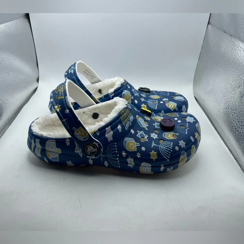 Crocs Hanukka kids faux fur lined clogs size 3Y